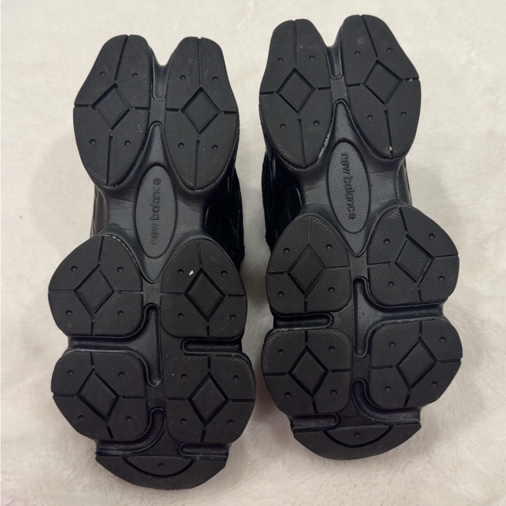 New Balance All-Black 9060 Sneakers - Picture 4 of 4